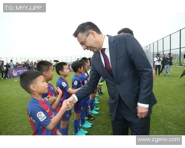 小罗足球明星中国行精彩回顾与球迷互动盛况全记录